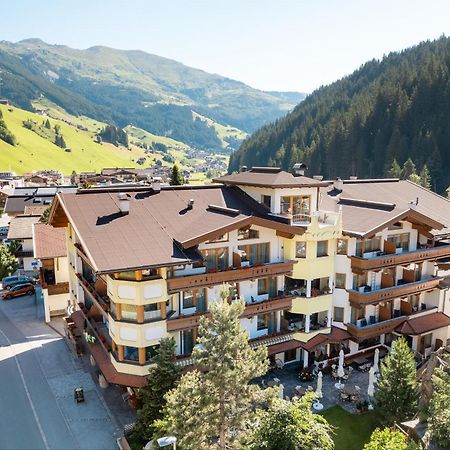 Hotel Pinzger Tux Bagian luar foto