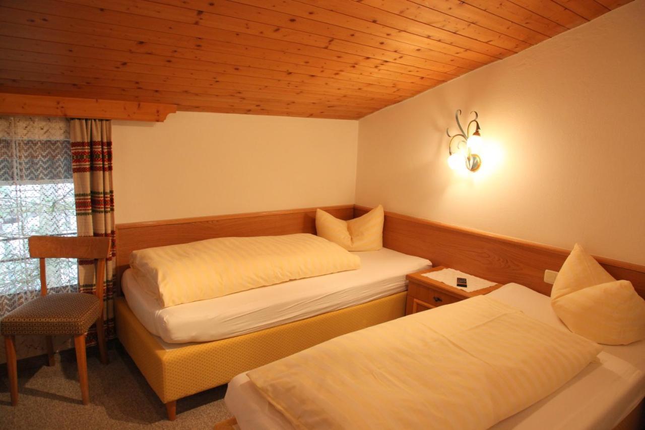 Hotel Pinzger Tux Bagian luar foto
